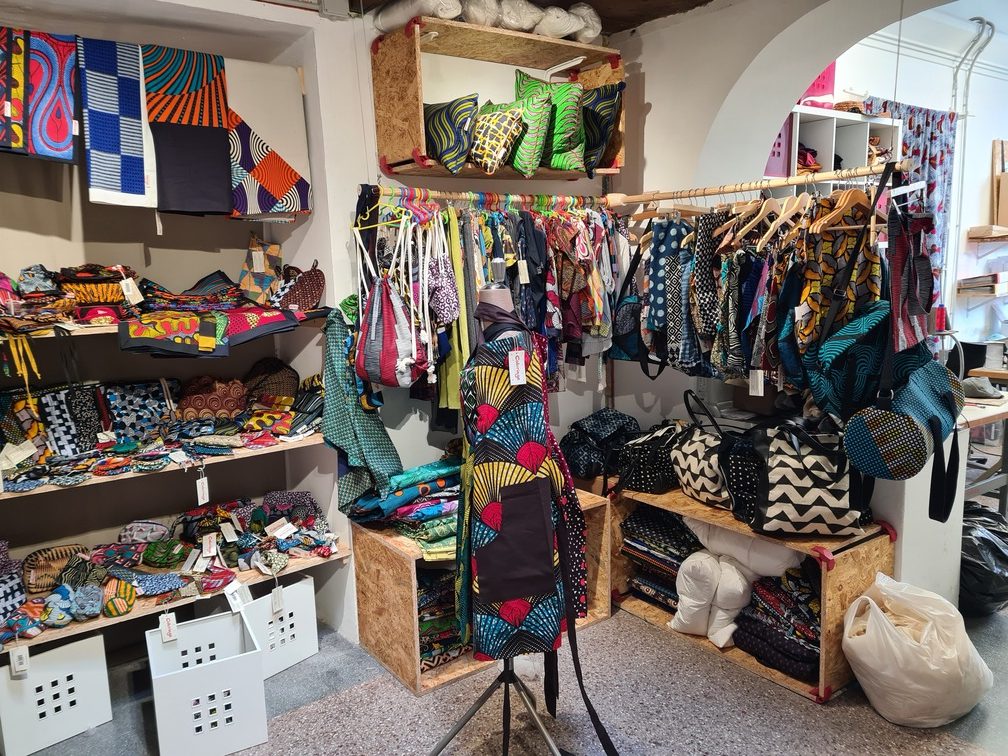 Coloriage, an African fabric workshop helping migrants in Rome, sells handmade face masks, kitchen linens and clothes in Testaccio & Termini.