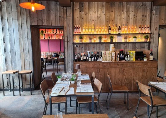 Best restaurants near Trevi Fountain: SignorVino winebar and restaurant review Rome prices