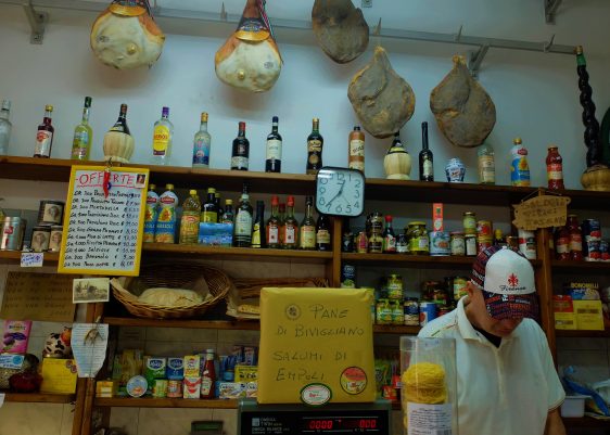 A review of Eating Italy Food Tours' Florence tour The Other Side of Florence - a walking tour with food tastings around Florence.