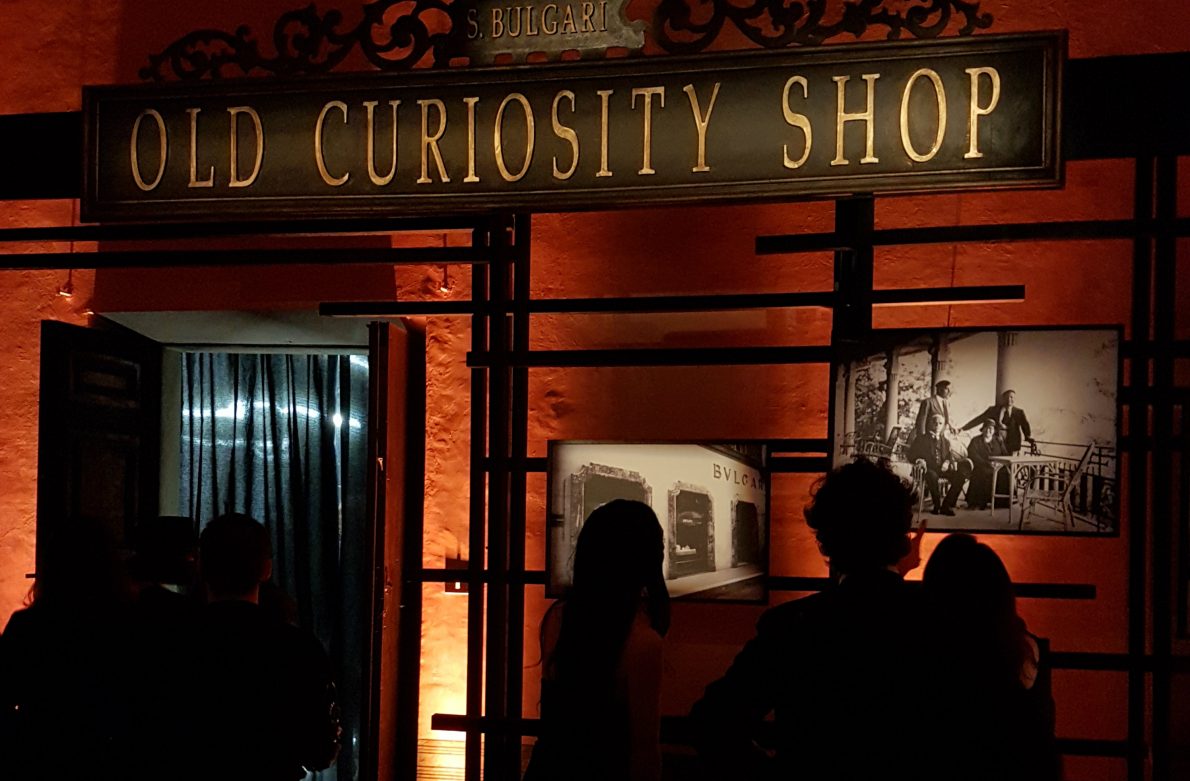 What’s it like going to a fashion week party in Rome thrown by one of the great Italian designers? I was able to peek into this world recently after attending Bulgari’s New Curiosity Shop launch party at Palazzo Sacchetti in Rome. #newcuriosityshop