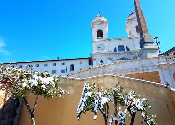 Snow in Rome 2018: Rome in the snow was a pretty as a picture, even if it didn't last long! The snowfall in Rome was the first since 2012, having snowed before only in 1985 and 1986 #snowinrome #nevearoma